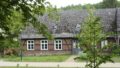 Die alte Dorfschänke, Das Gasthaus zur Sonne, leider ziemlich heruntergekommen (2009)